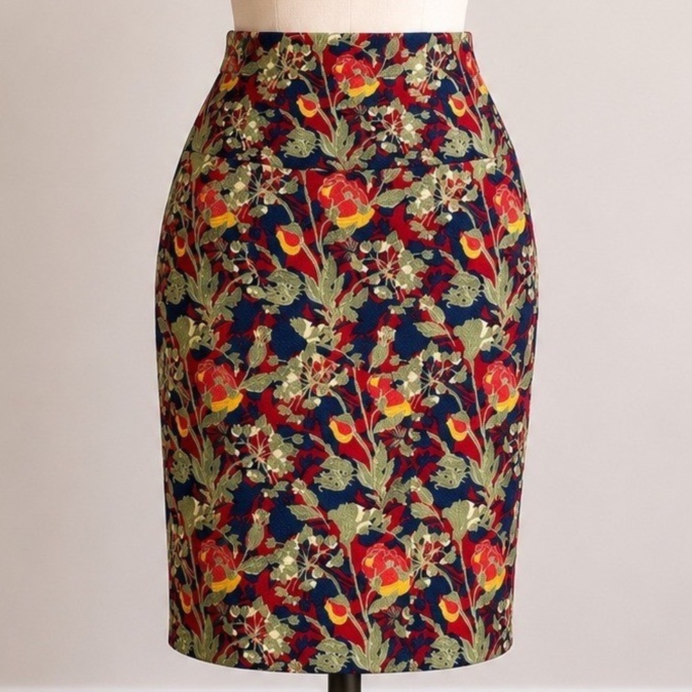 LuLaRoe Cassie Pencil Skirt Large Floral Navy Red Green Textured‎ Knit NWT